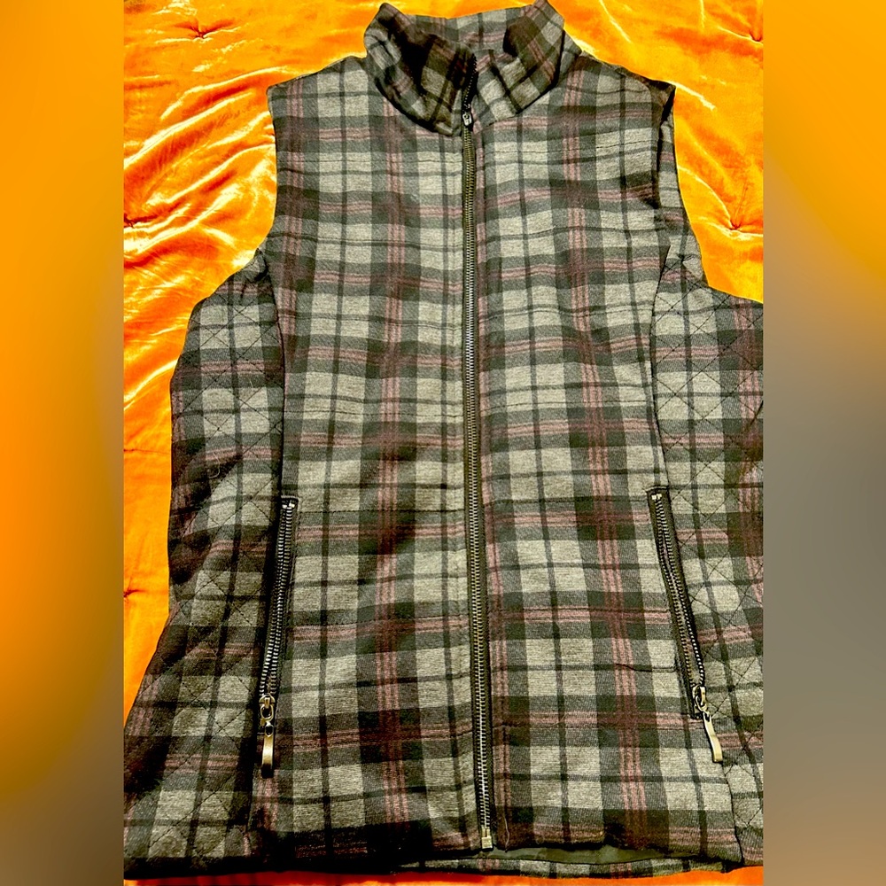 Women’s Quilted patterned vest, size M